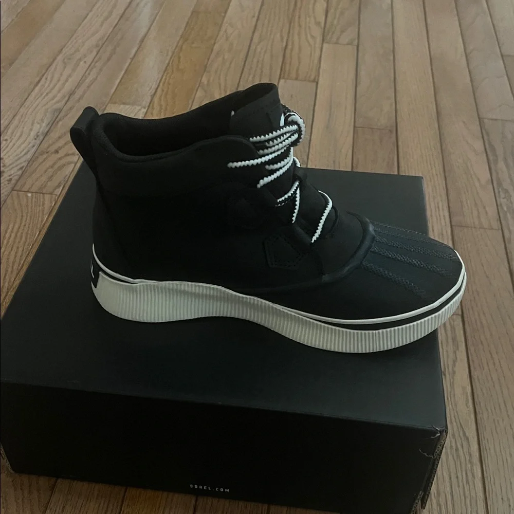 SOREL Out N About IV Classic Waterproof Duck Boot